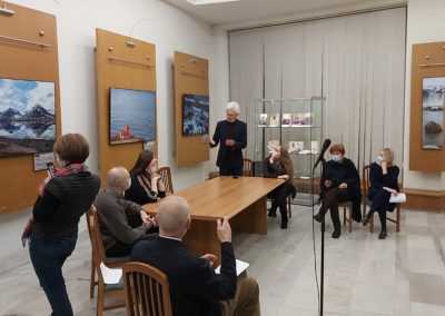 8 декабря 2021 г., в Парчовом зале Библиотеке иностранной литературы состоялось открытие выставки книг, посвященных освоению Арктики.